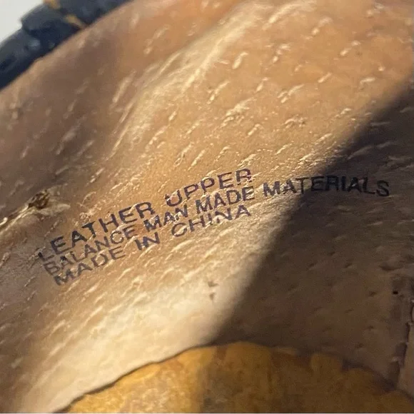 BOC Born on Concept Pebbled Black Leather Wedge Clogs Women’s Size 8 - Picture 11 of 11